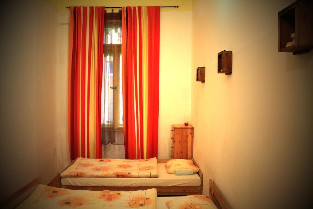 Downtown Hostel Budapest Bagian luar foto