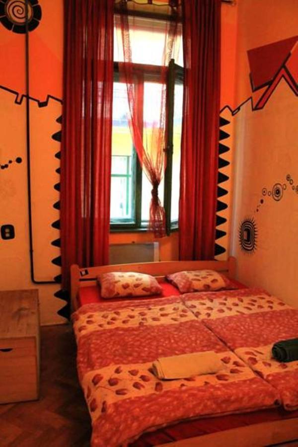 Downtown Hostel Budapest Ruang foto